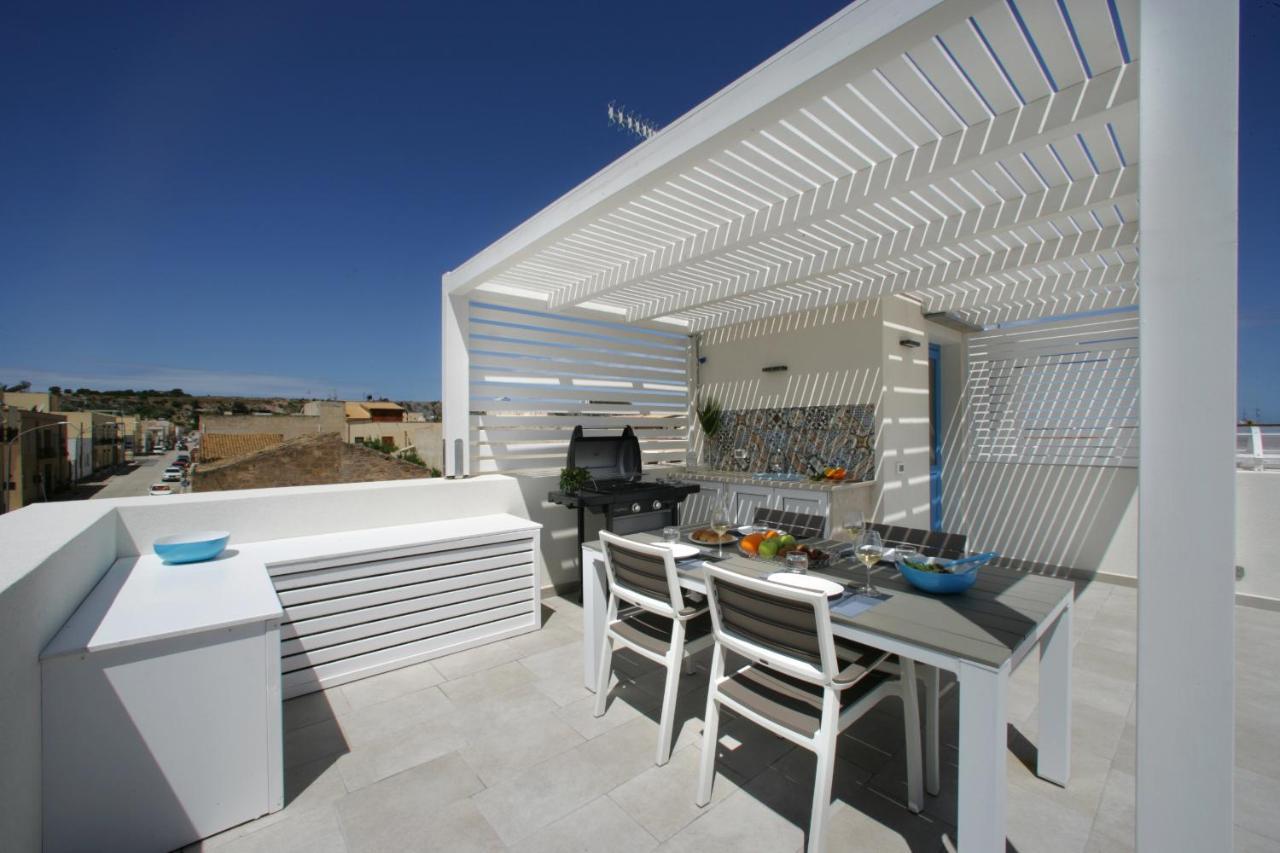 Itaca E Medea - Appartamenti Con Idromassaggio In Terrazza San Vito Lo Capo Bagian luar foto