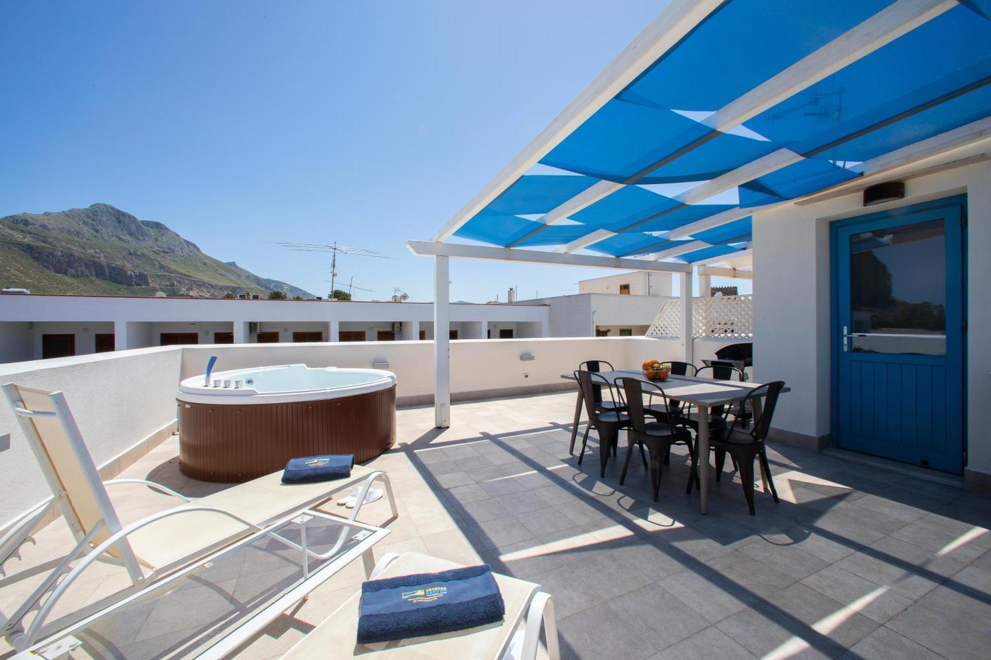 Itaca E Medea - Appartamenti Con Idromassaggio In Terrazza San Vito Lo Capo Bagian luar foto